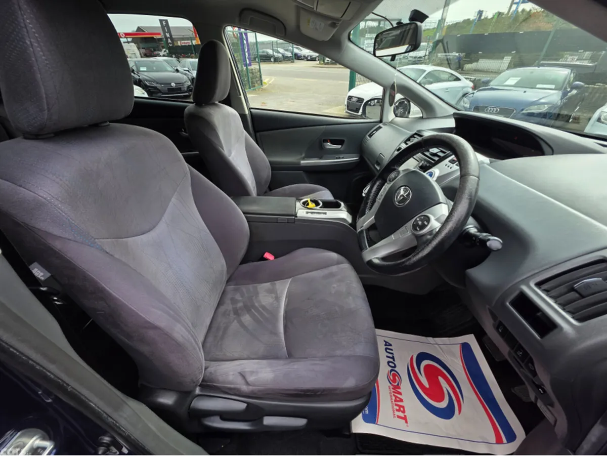 Toyota Prius MPV, Petrol Hybrid, 2013, Blue