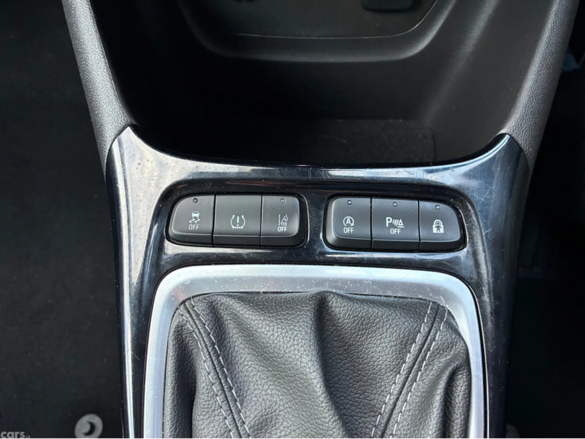 Opel Crossland X MPV, Petrol, 2022, Blue