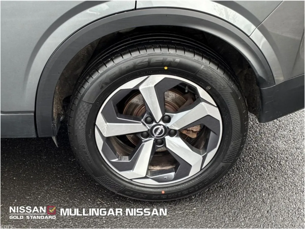 Nissan Qashqai MPV, Petrol, 2024, Grey