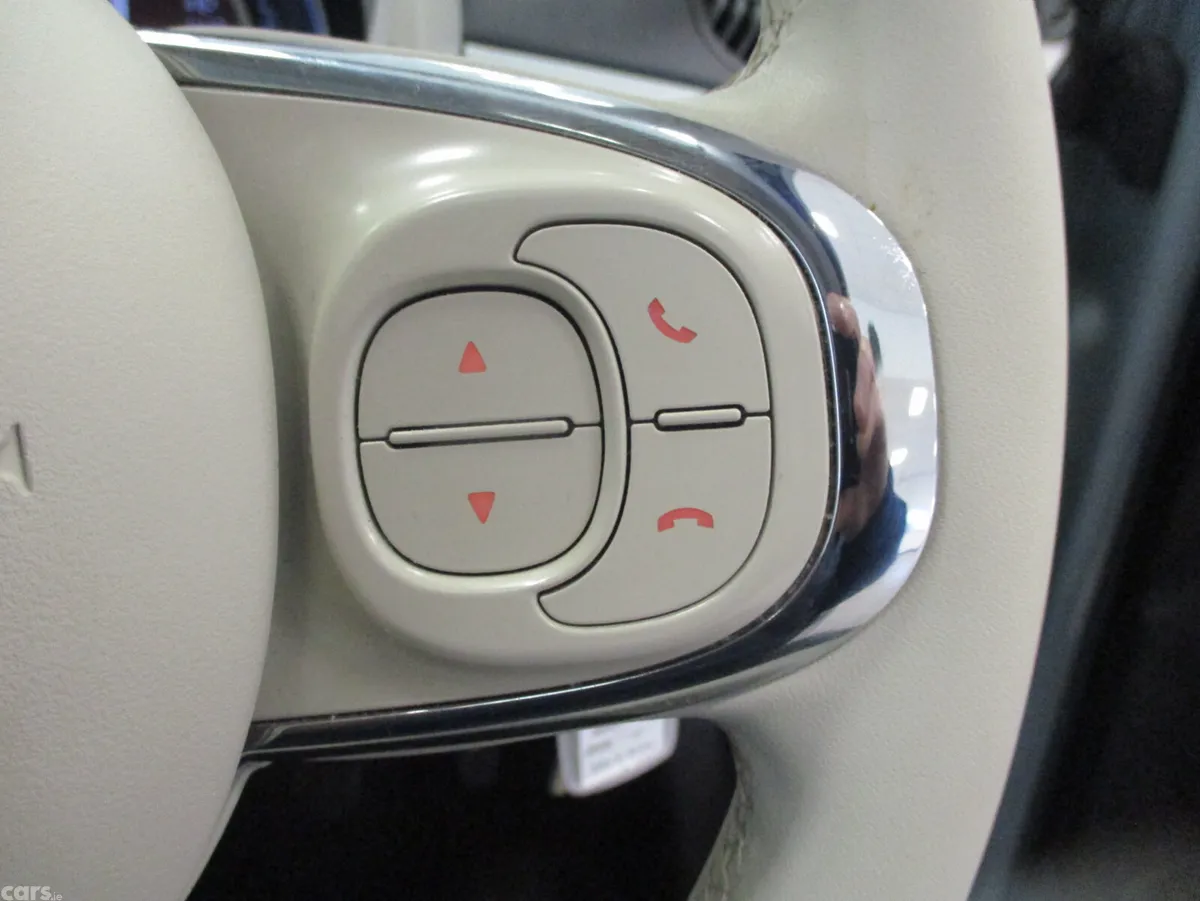 Fiat 500 Hatchback, Petrol, 2023, Green