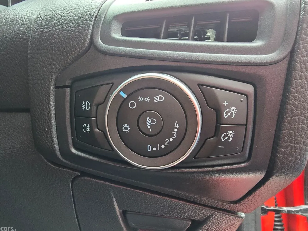 Ford Focus Hatchback, Diesel, 2017, Red