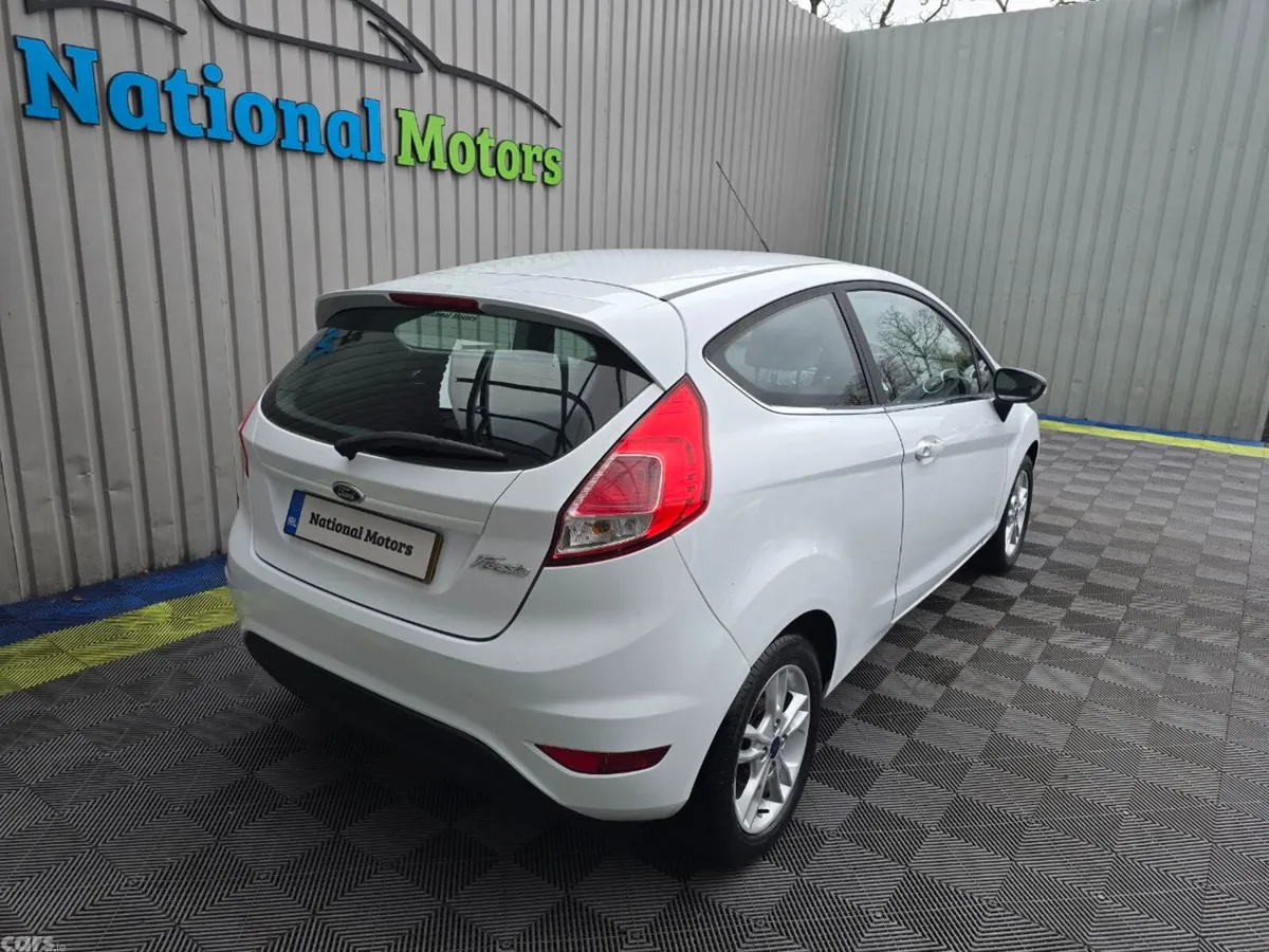 Ford Fiesta Hatchback, Petrol, 2015, White