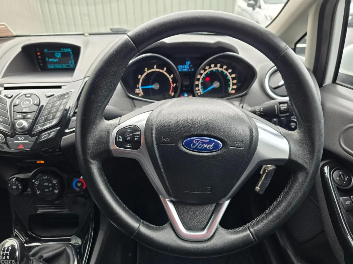 Ford Fiesta Hatchback, Petrol, 2015, White