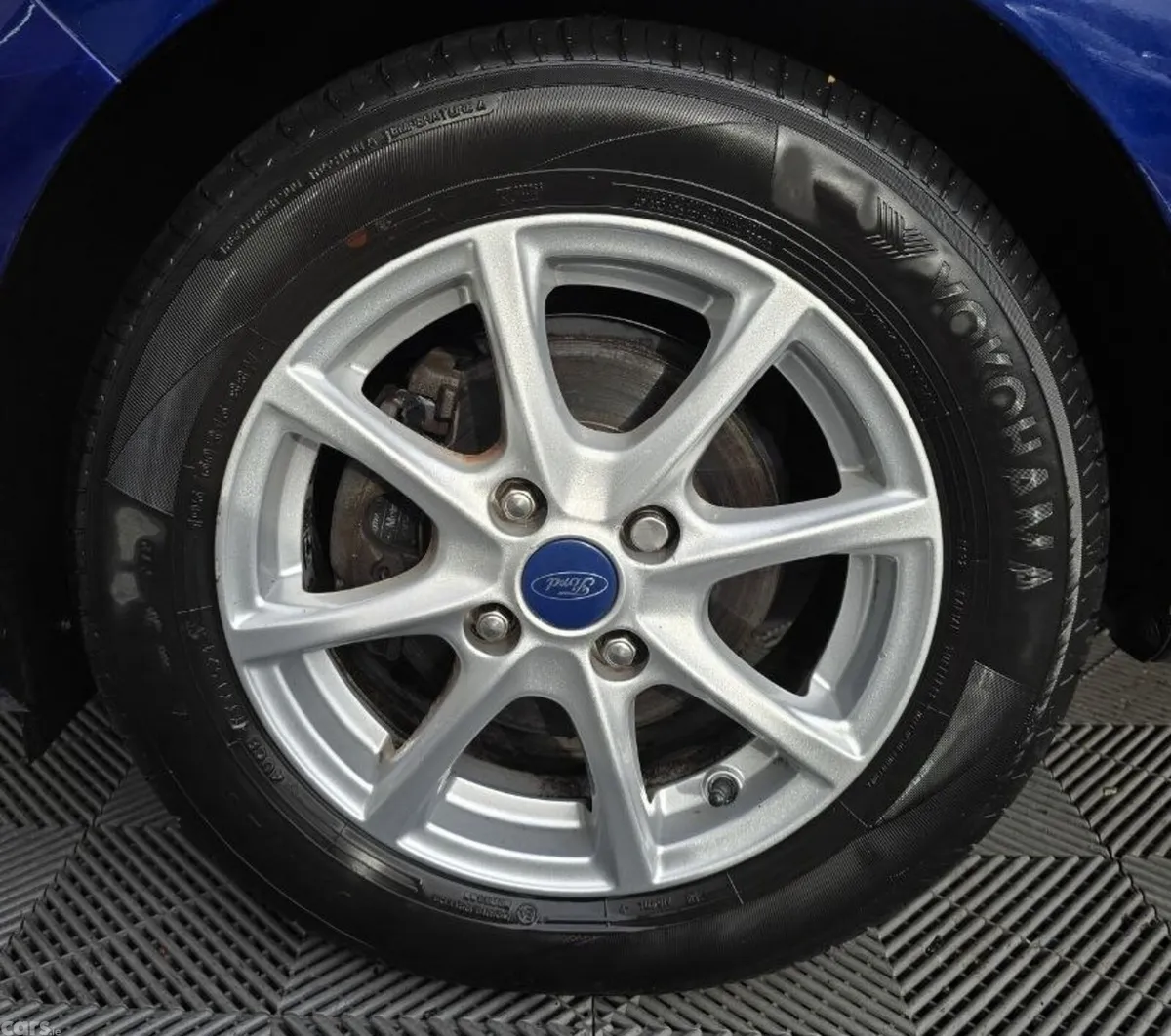 Ford Fiesta Hatchback, Petrol, 2017, Blue