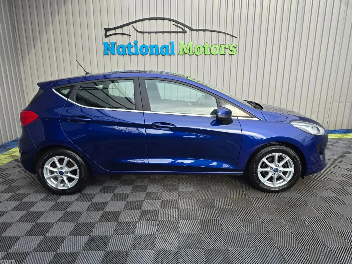 Ford Fiesta Hatchback, Petrol, 2017, Blue