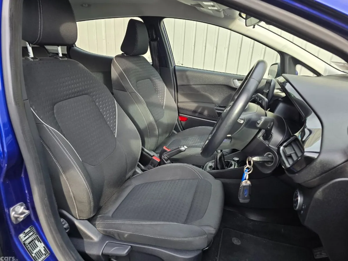 Ford Fiesta Hatchback, Petrol, 2017, Blue