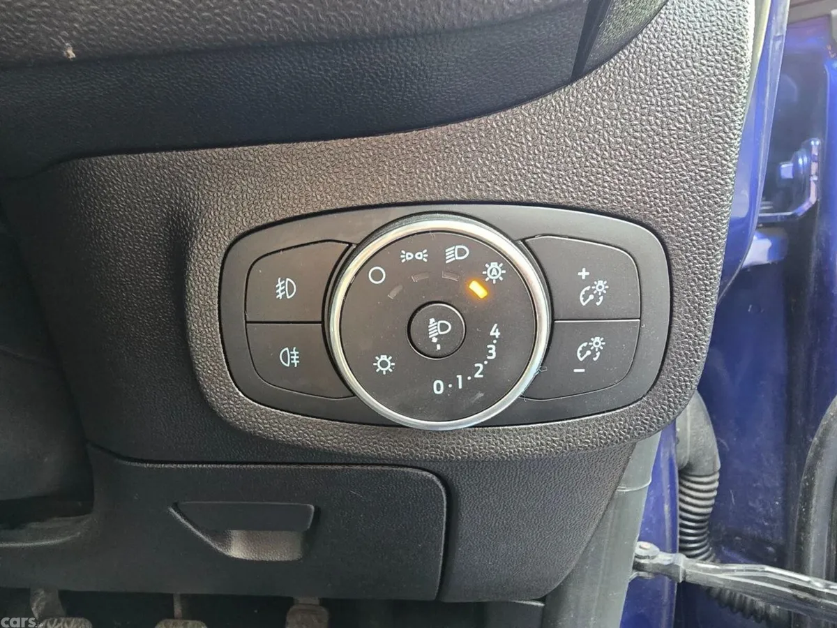 Ford Fiesta Hatchback, Petrol, 2017, Blue
