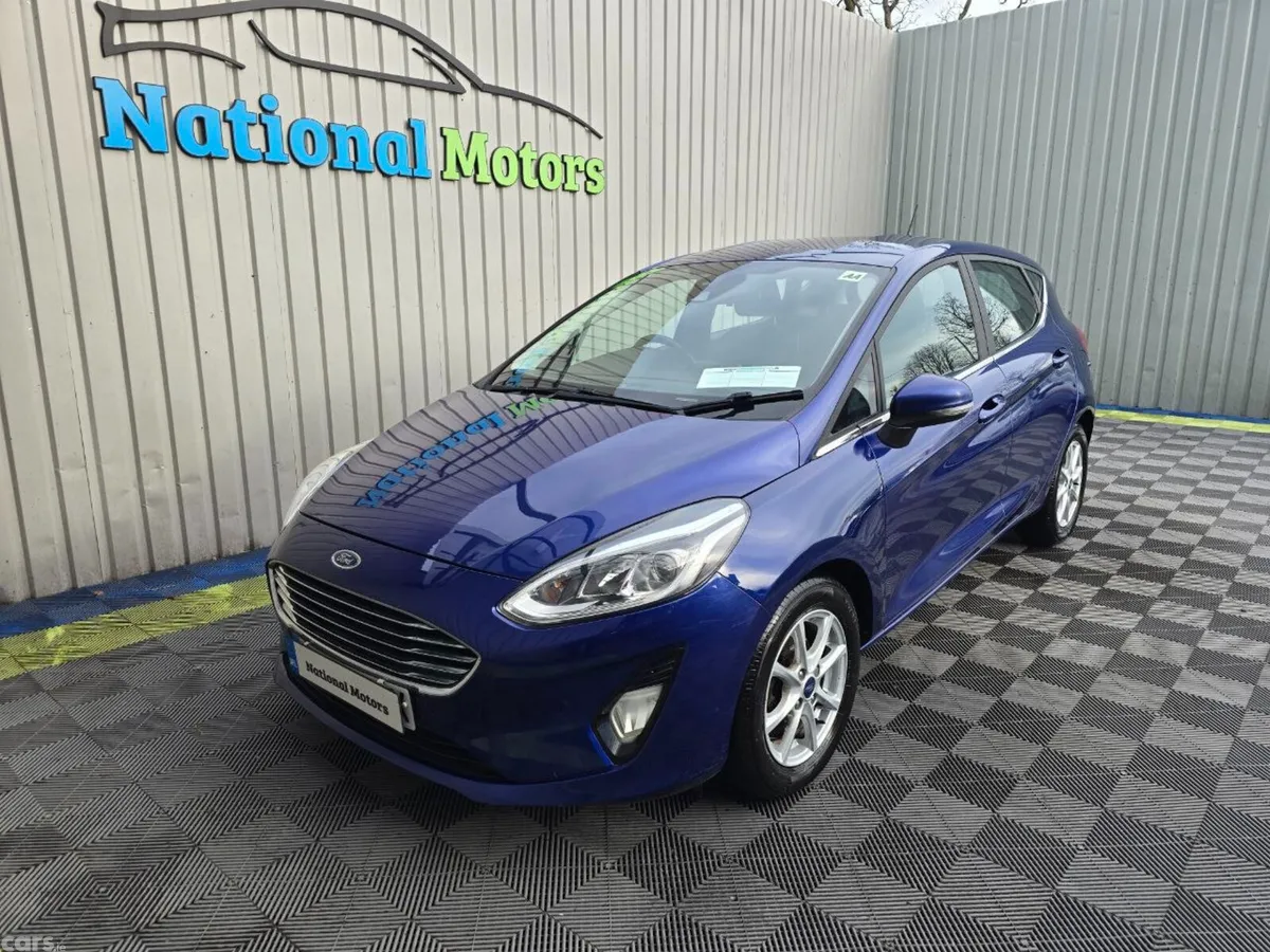 Ford Fiesta Hatchback, Petrol, 2017, Blue