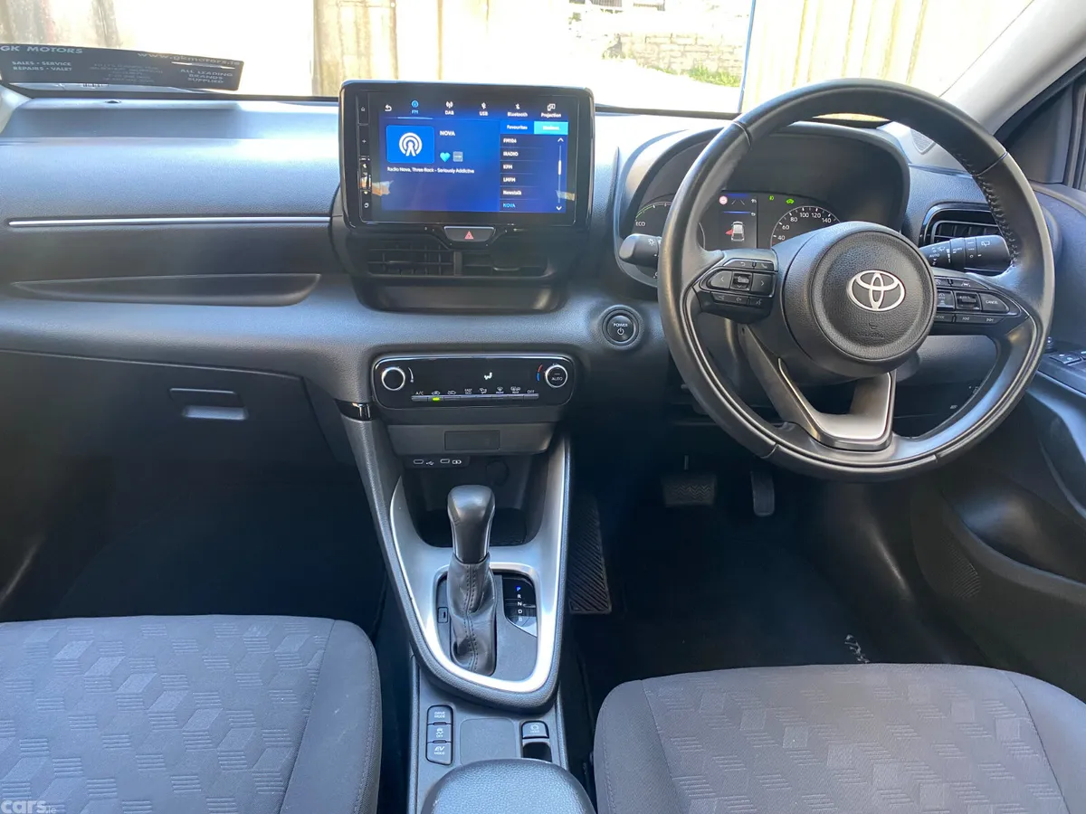 Toyota Yaris Hatchback, Petrol Hybrid, 2024, Grey