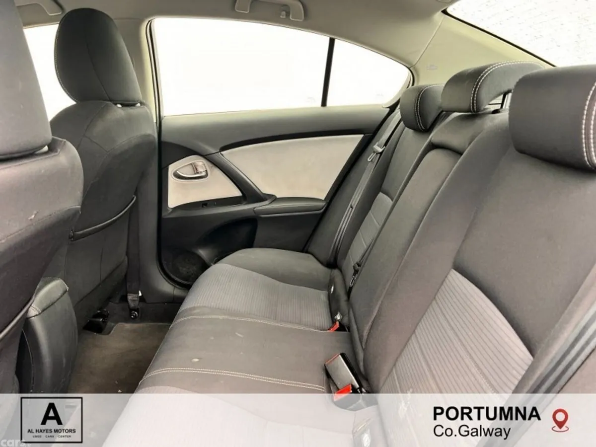 Toyota Avensis Saloon, Diesel, 2016, Brown
