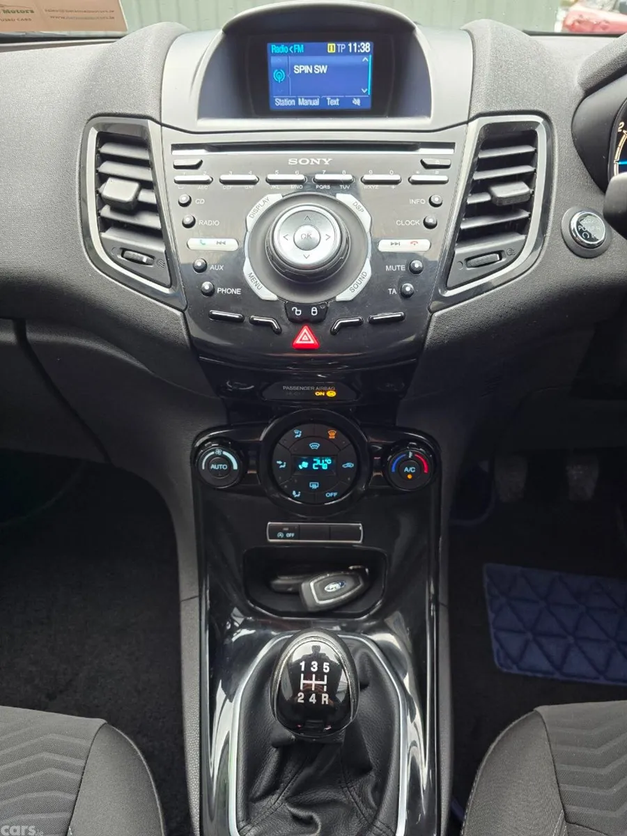 Ford Fiesta Hatchback, Petrol, 2015, White