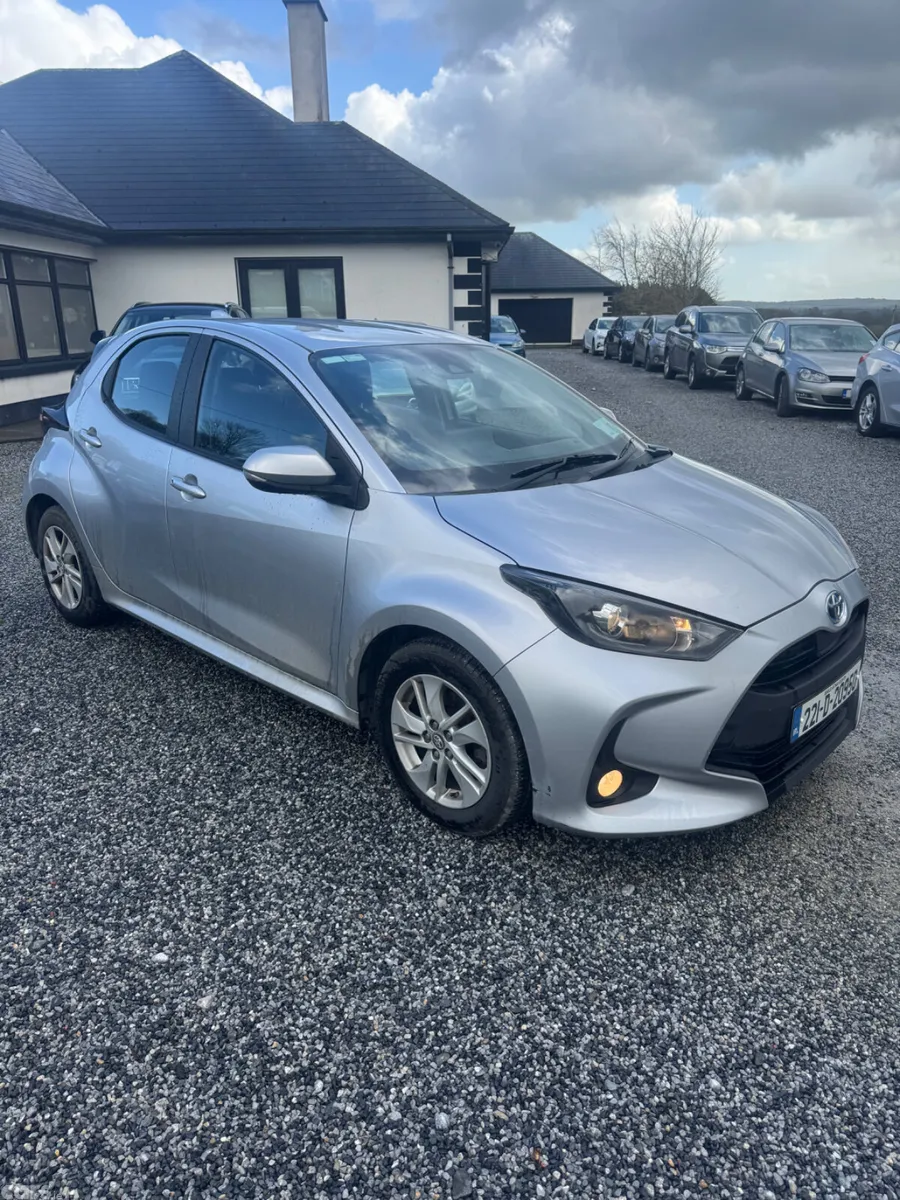 Toyota Yaris Hatchback, Petrol Hybrid, 2022, Grey