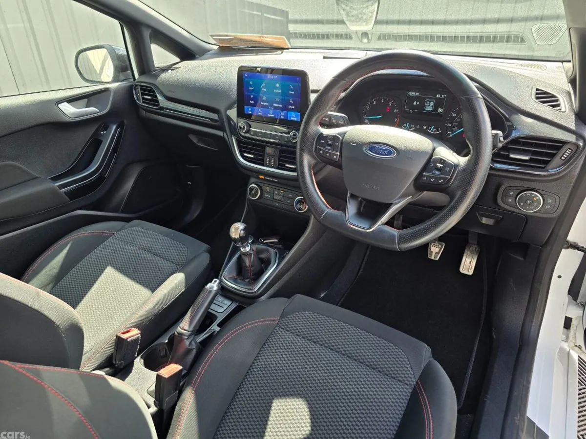 Ford Fiesta Hatchback, Petrol, 2019, White