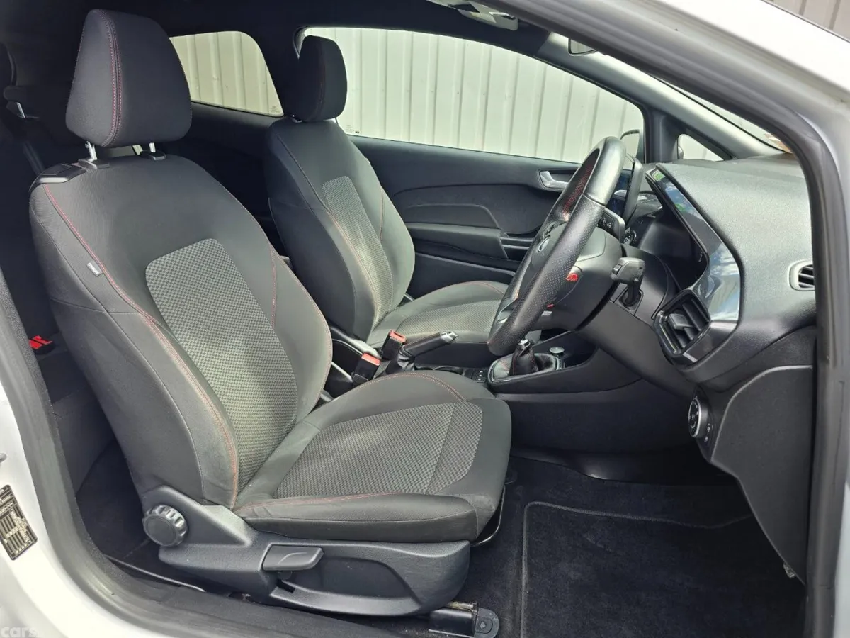 Ford Fiesta Hatchback, Petrol, 2019, White