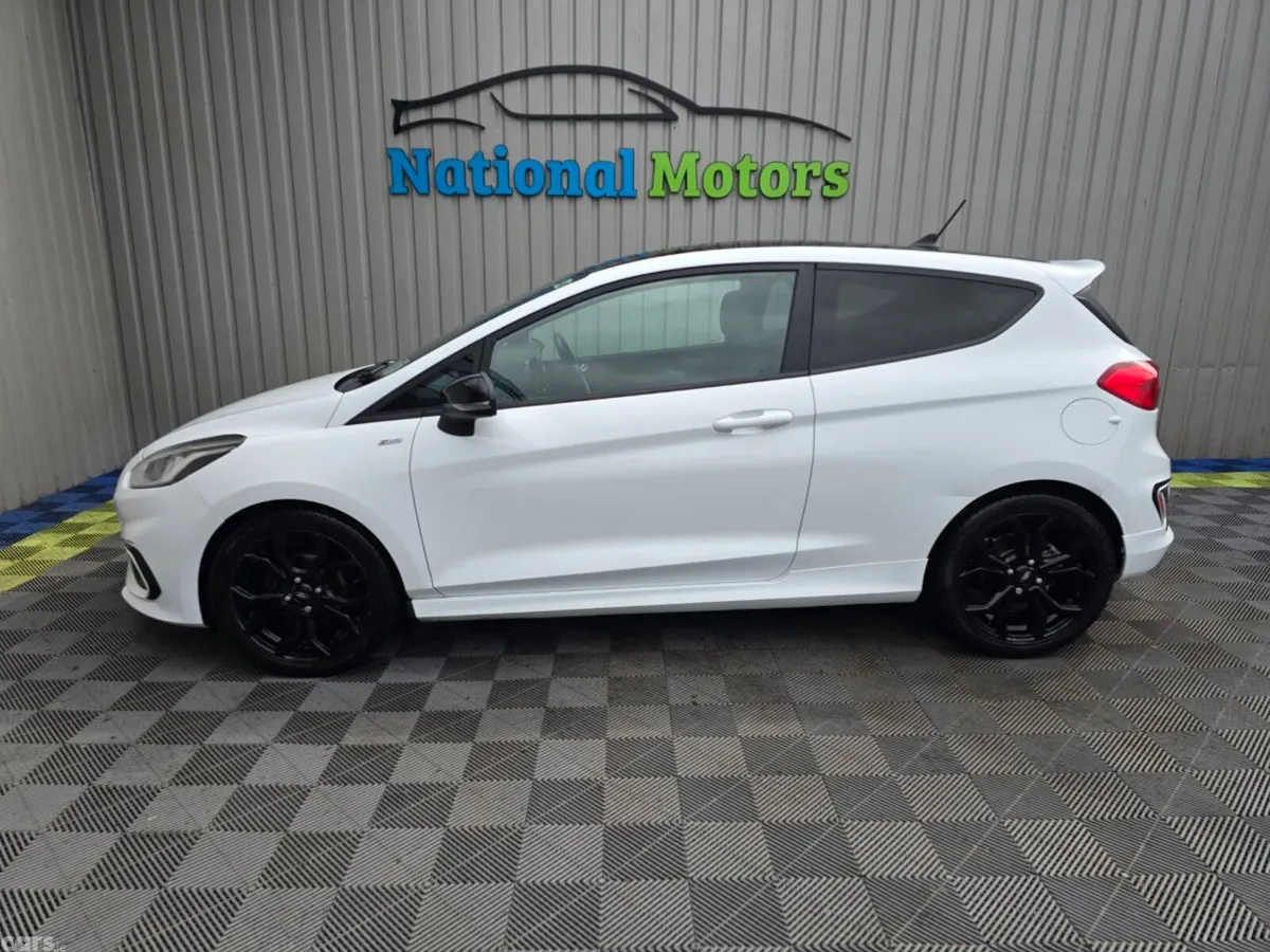 Ford Fiesta Hatchback, Petrol, 2019, White