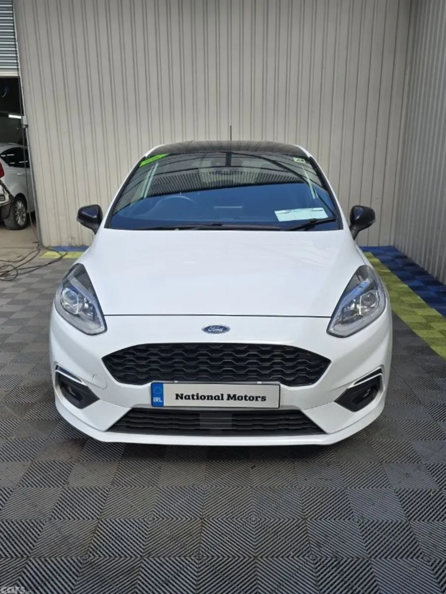 Ford Fiesta Hatchback, Petrol, 2019, White