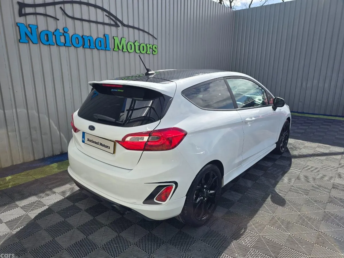 Ford Fiesta Hatchback, Petrol, 2019, White