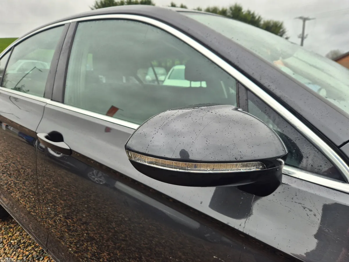 Volkswagen Passat Saloon, Diesel, 2020, Grey