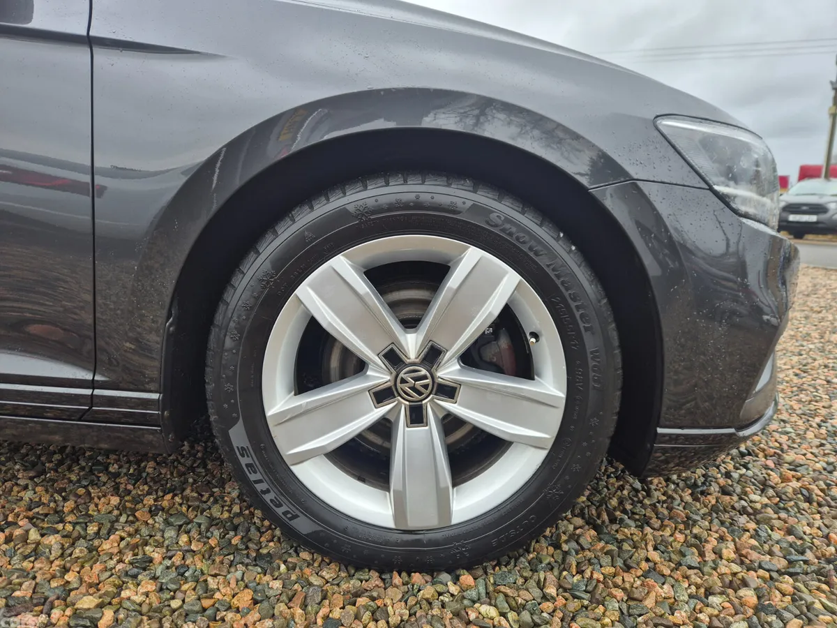 Volkswagen Passat Saloon, Diesel, 2020, Grey