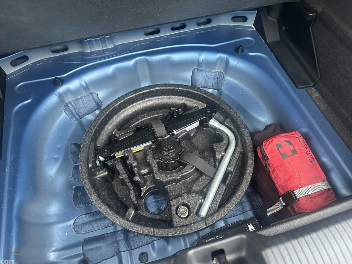 Audi Q2 SUV, Petrol, 2018, Blue