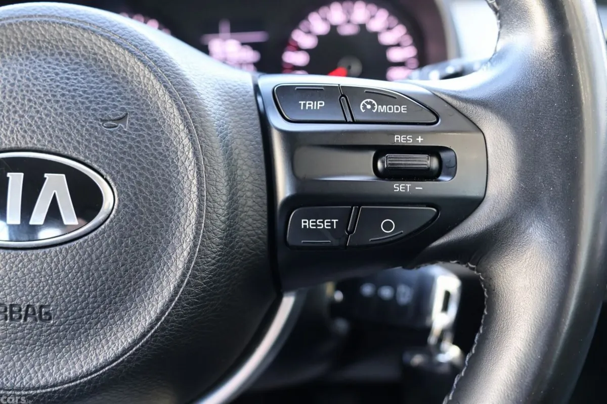Kia Stonic Estate, Petrol, 2019, Red