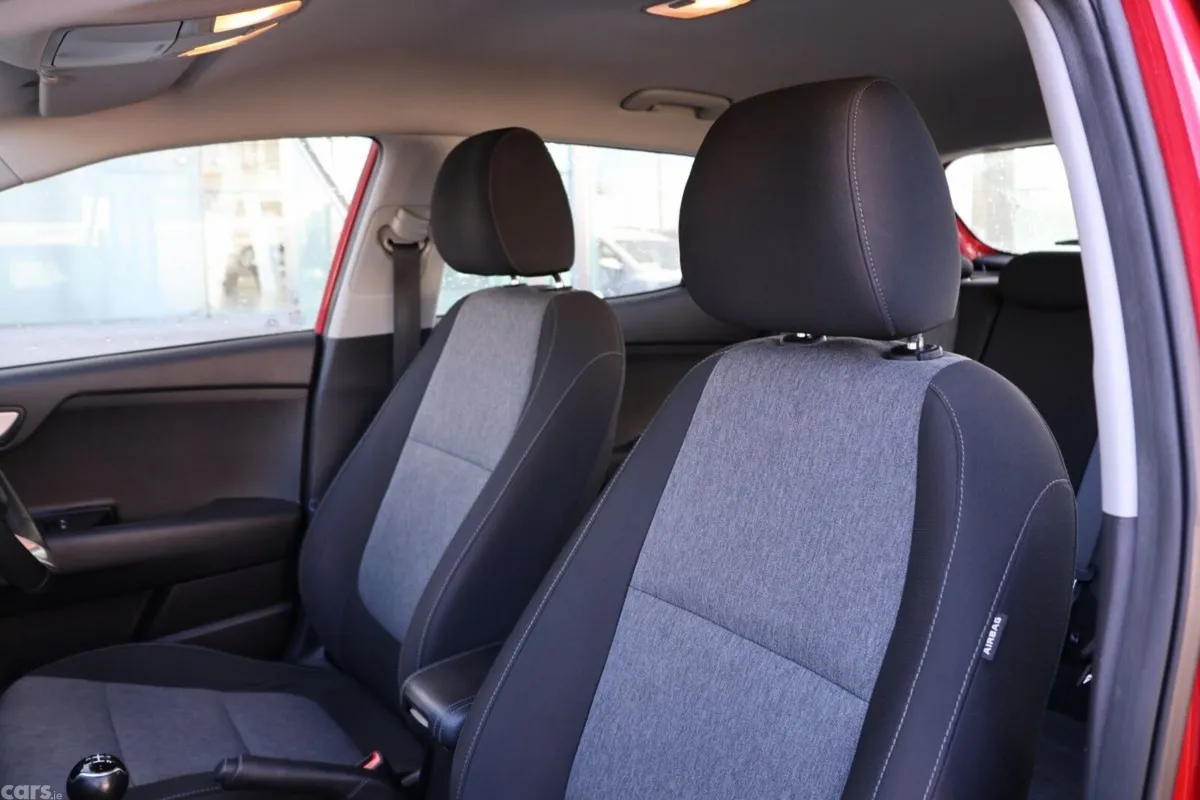 Kia Stonic Estate, Petrol, 2019, Red