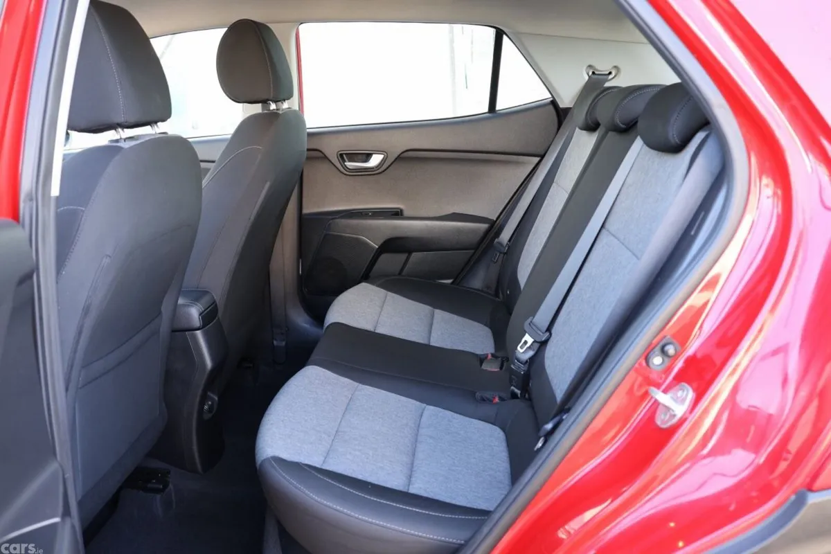 Kia Stonic Estate, Petrol, 2019, Red