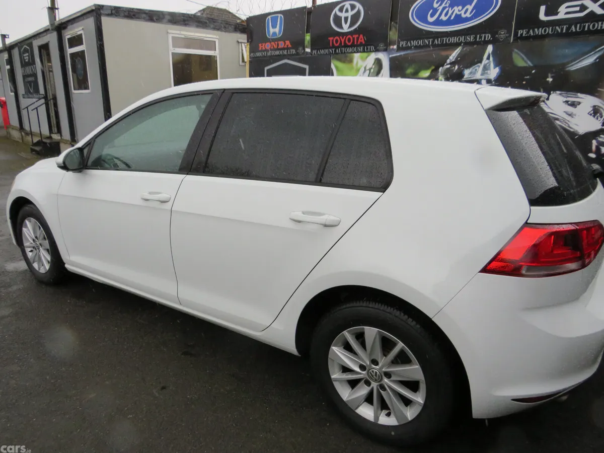 Volkswagen Golf Hatchback, Petrol, 2014, White