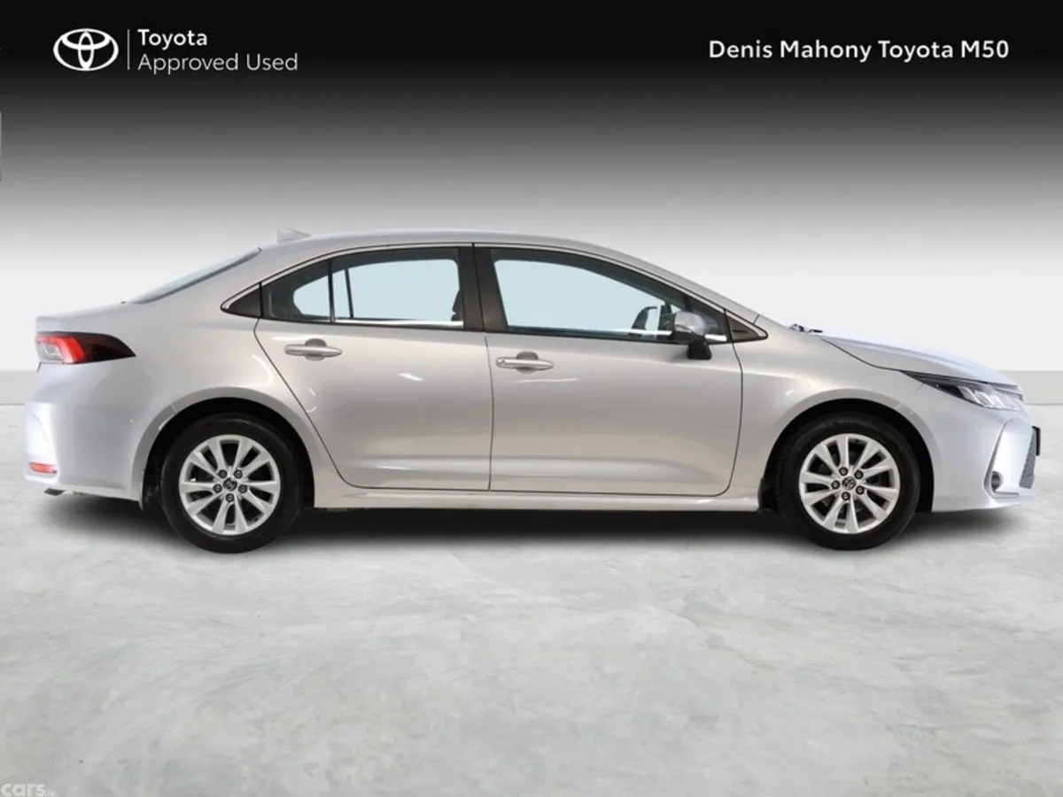 Toyota Corolla Saloon, Petrol Hybrid, 2023, Silver