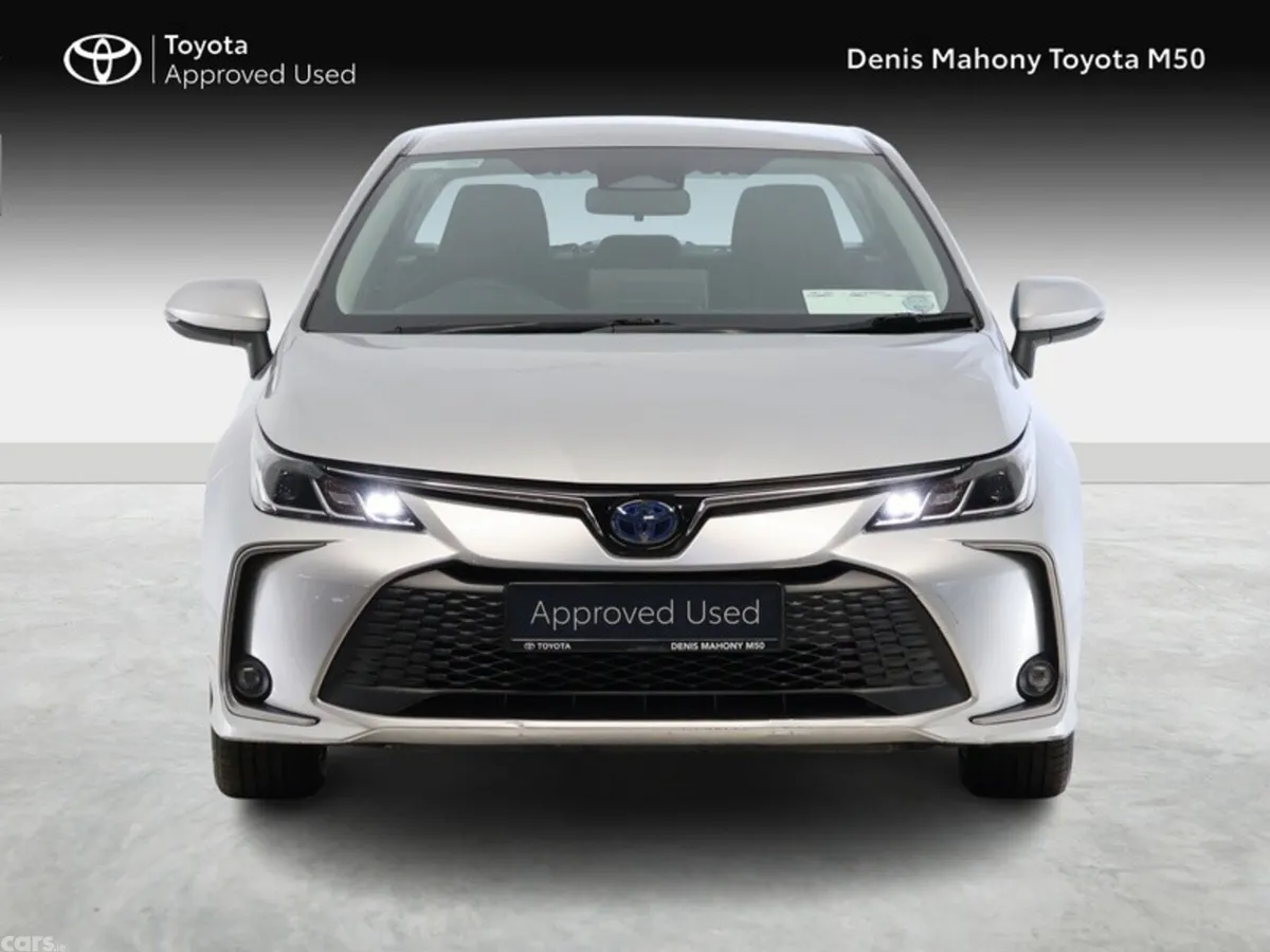 Toyota Corolla Saloon, Petrol Hybrid, 2023, Silver