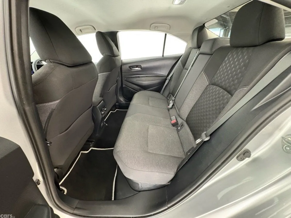 Toyota Corolla Saloon, Petrol Hybrid, 2023, Silver