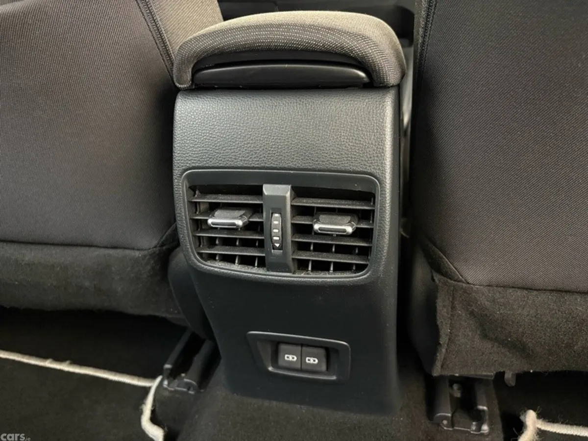 Toyota Corolla Saloon, Petrol Hybrid, 2023, Silver