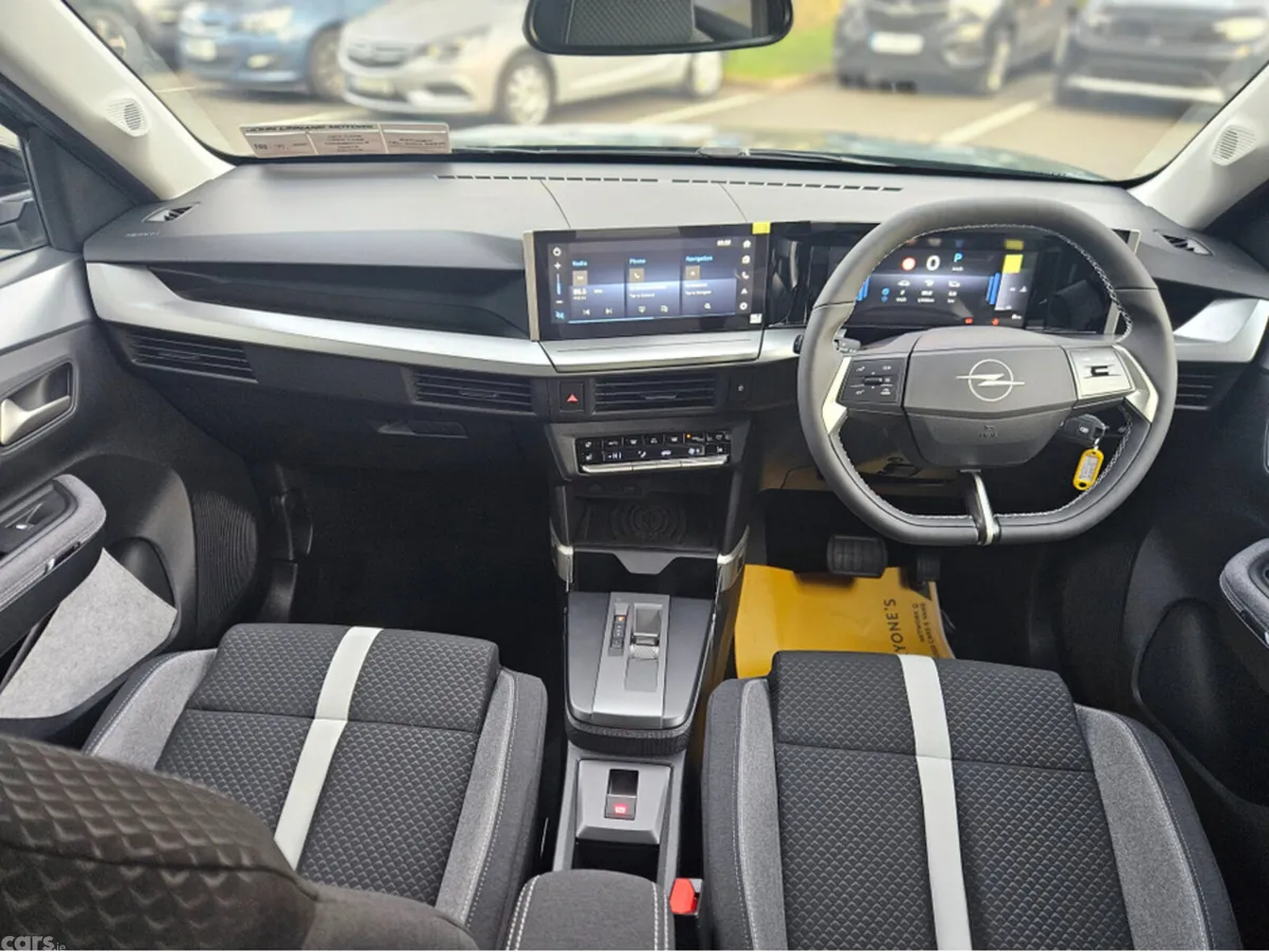 Opel Frontera SUV, Petrol Hybrid, 2026, Green