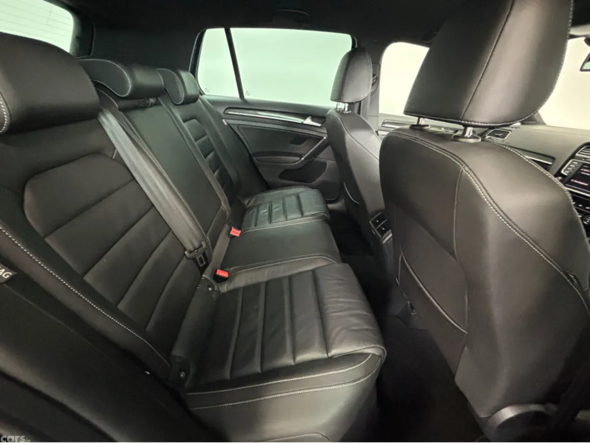 Volkswagen Golf Hatchback, Petrol, 2014, Blue
