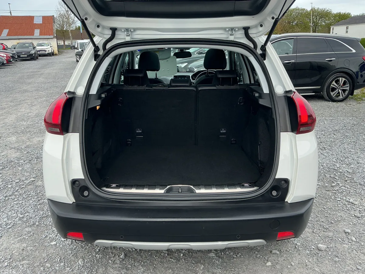 Peugeot 2008 Hatchback, Petrol, 2019, White