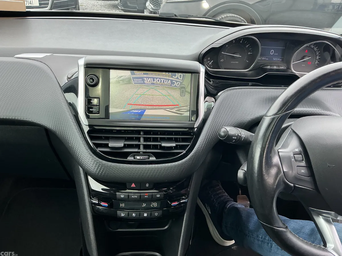Peugeot 2008 Hatchback, Petrol, 2019, White