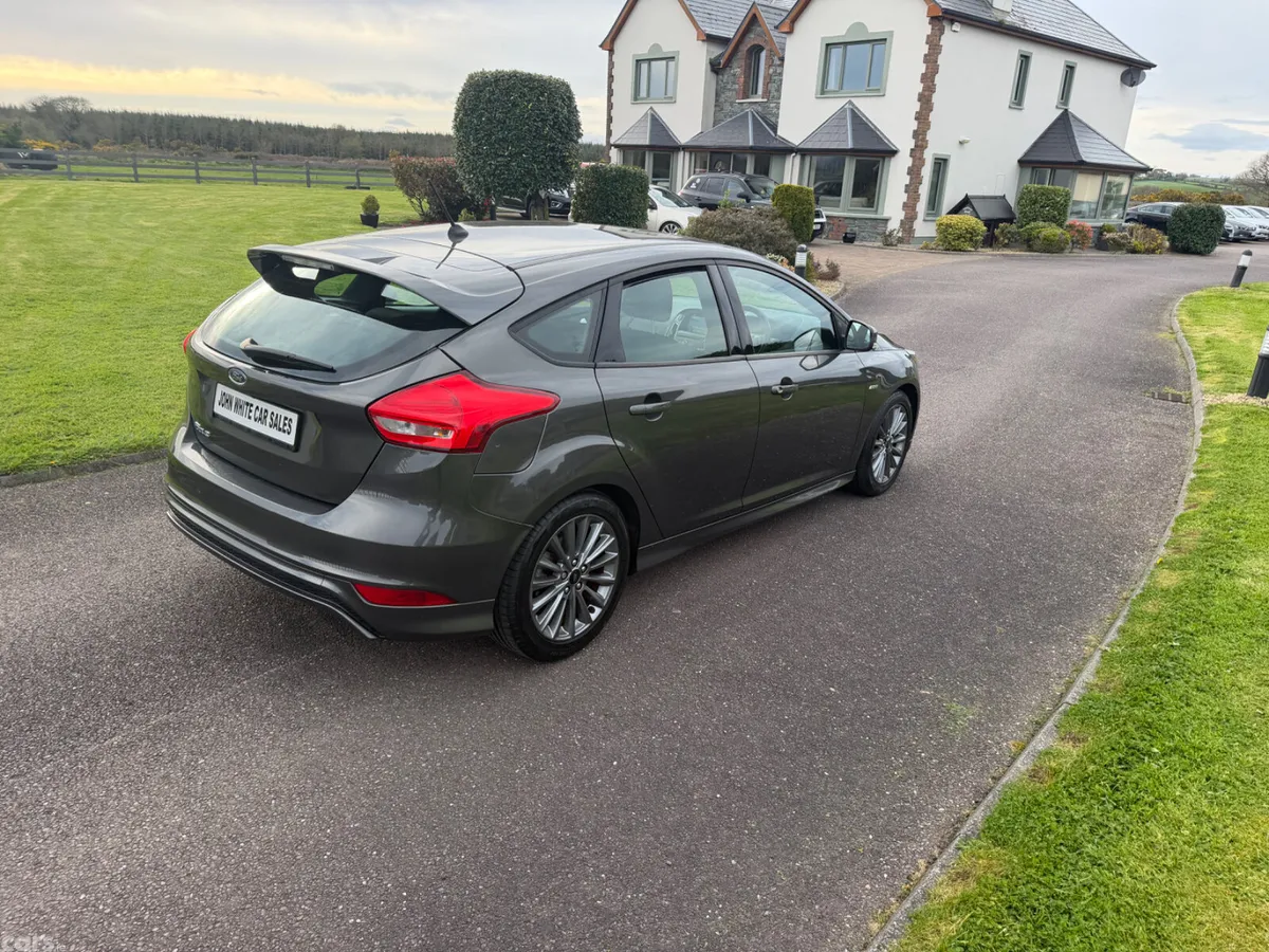 Ford Focus Hatchback, Diesel, 2018, Grey