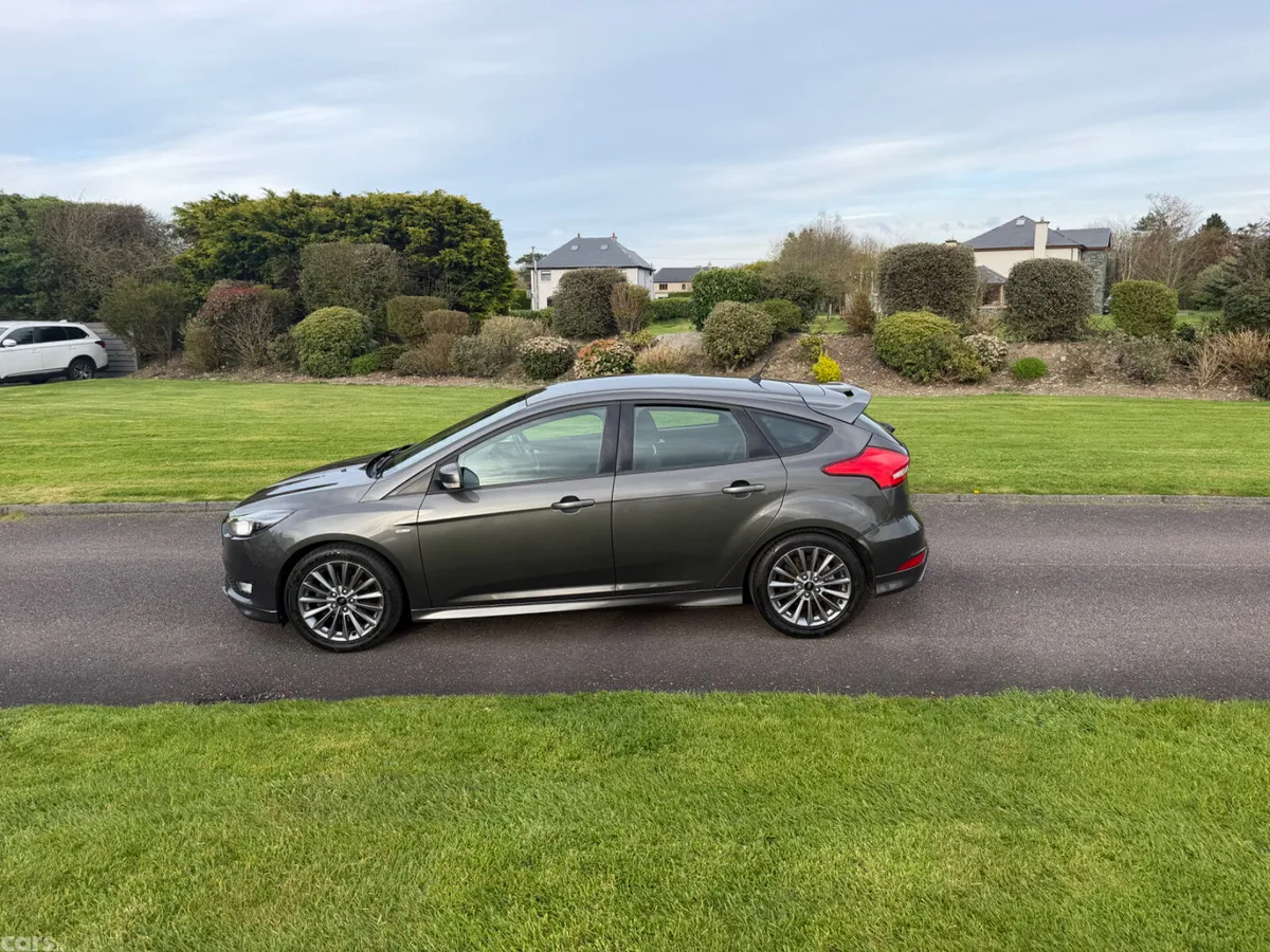 Ford Focus Hatchback, Diesel, 2018, Grey