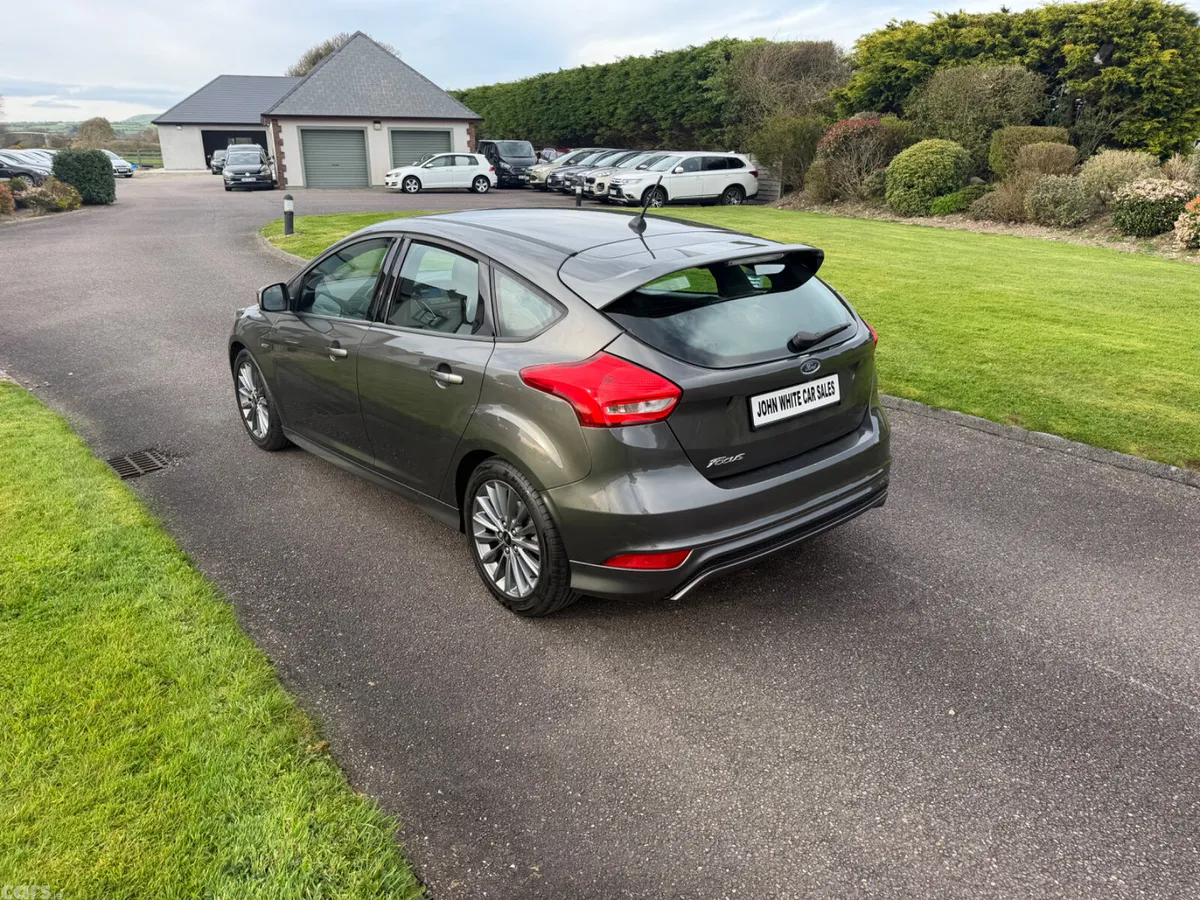 Ford Focus Hatchback, Diesel, 2018, Grey