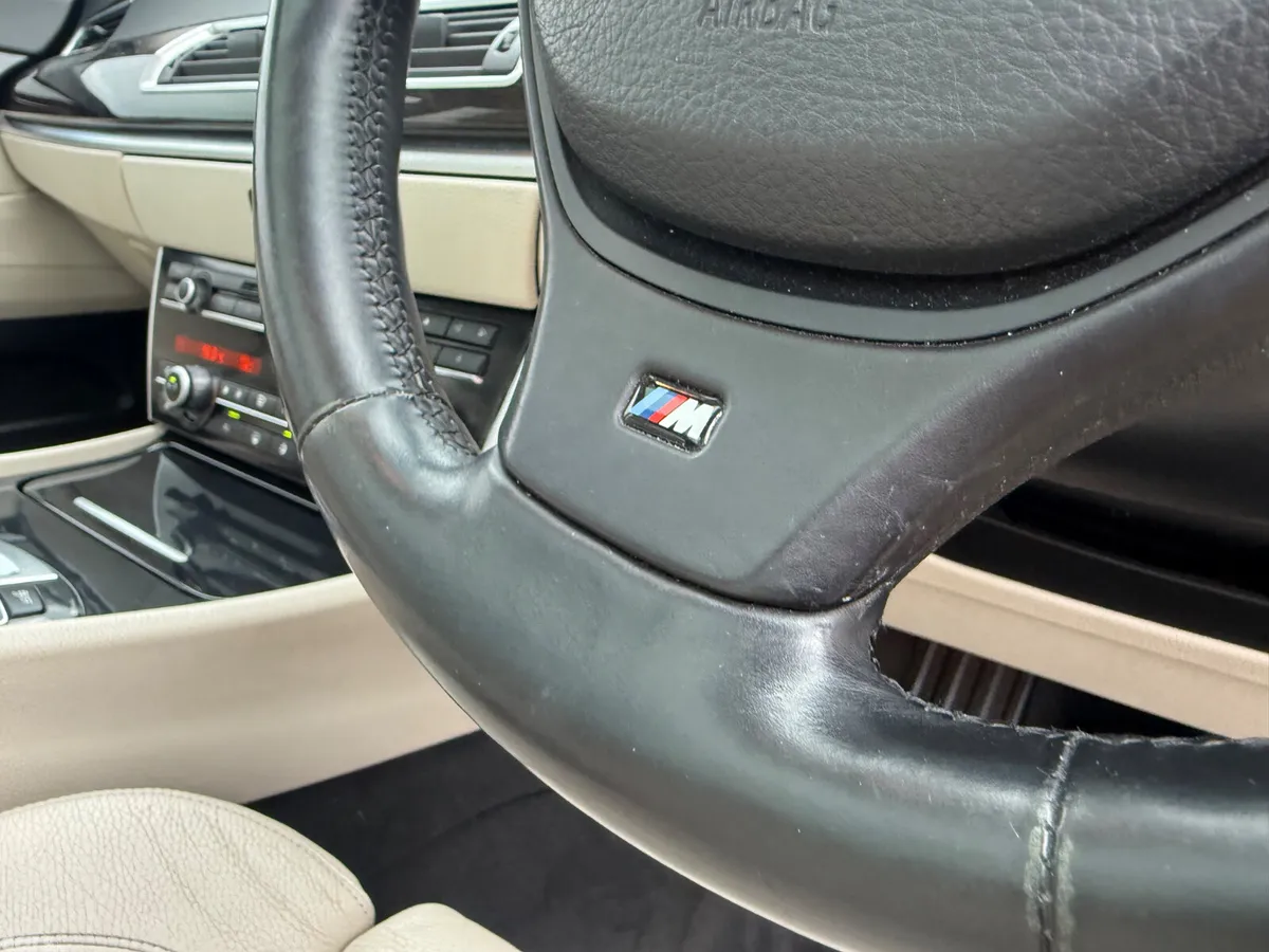 BMW 5-Series Saloon, Diesel, 2010, Blue