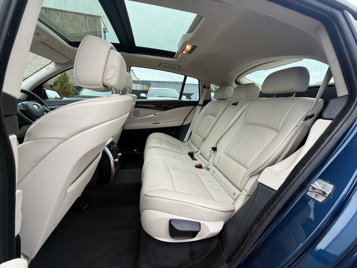 BMW 5-Series Saloon, Diesel, 2010, Blue