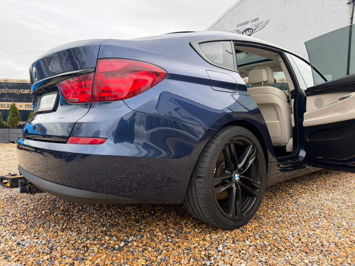 BMW 5-Series Saloon, Diesel, 2010, Blue