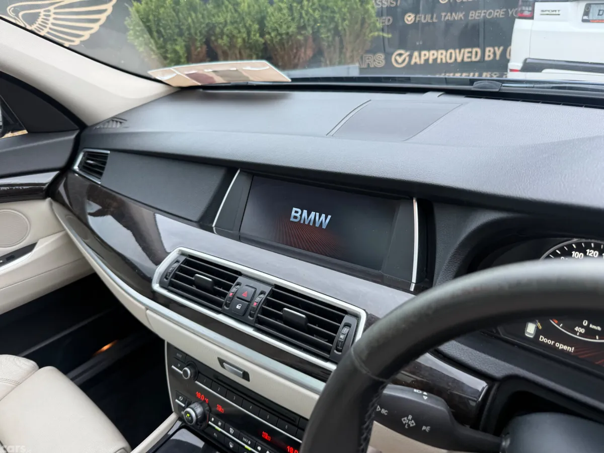 BMW 5-Series Saloon, Diesel, 2010, Blue