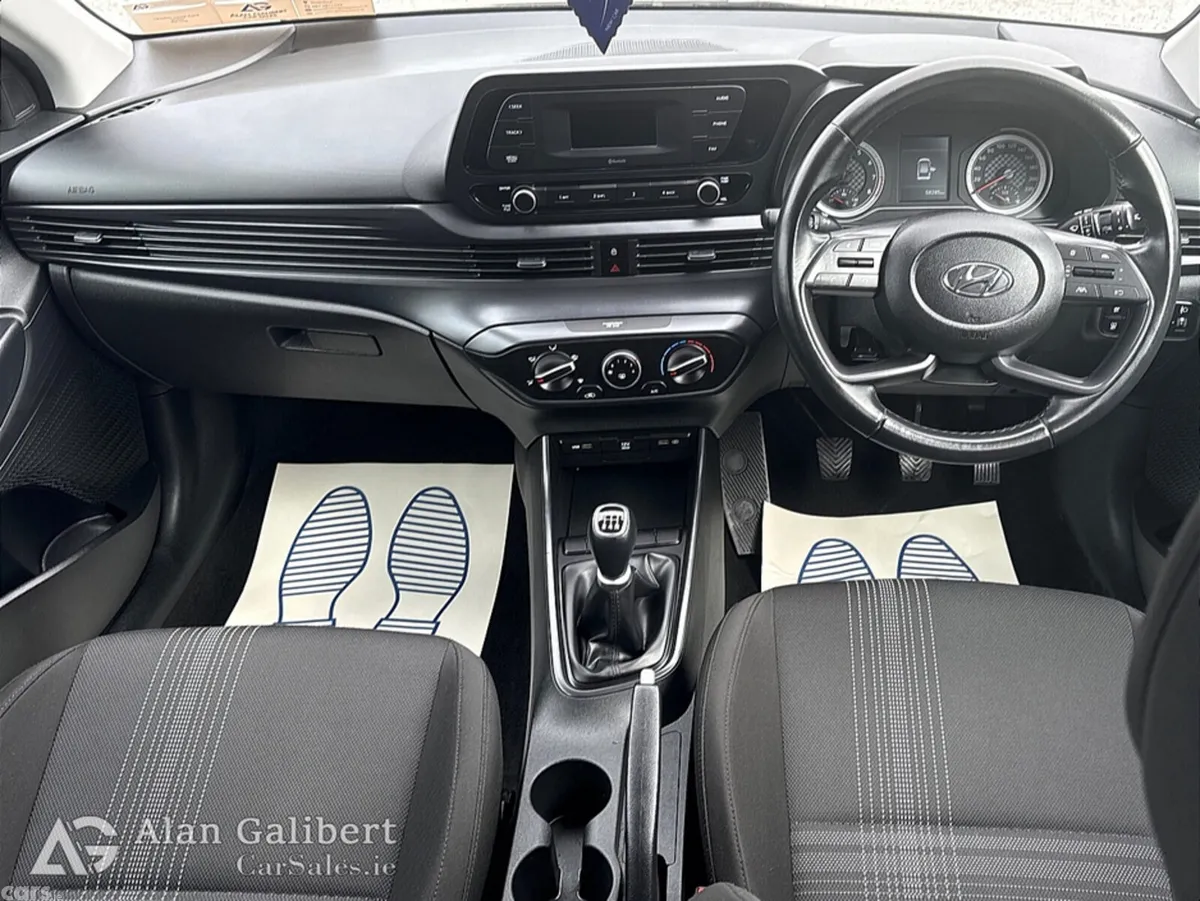 Hyundai i20 Hatchback, Petrol, 2023, Black