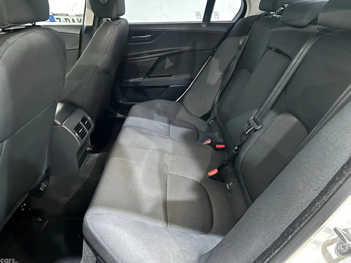 Jaguar XE Saloon, Diesel, 2018, White