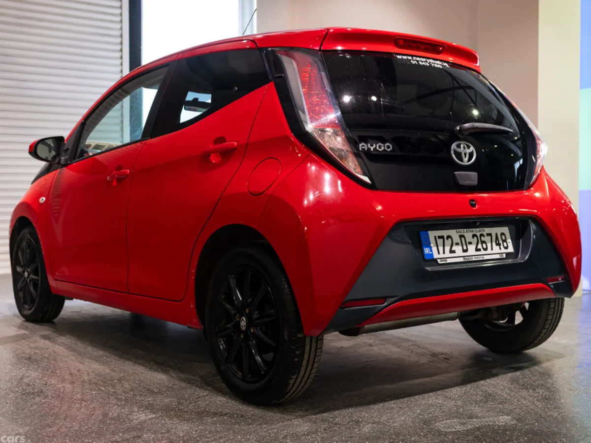 Toyota Aygo Hatchback, Petrol, 2017, Red