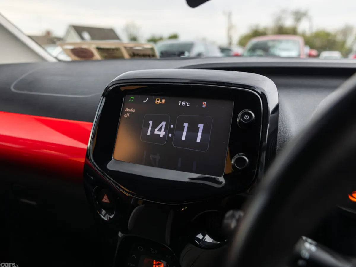 Toyota Aygo Hatchback, Petrol, 2017, Red