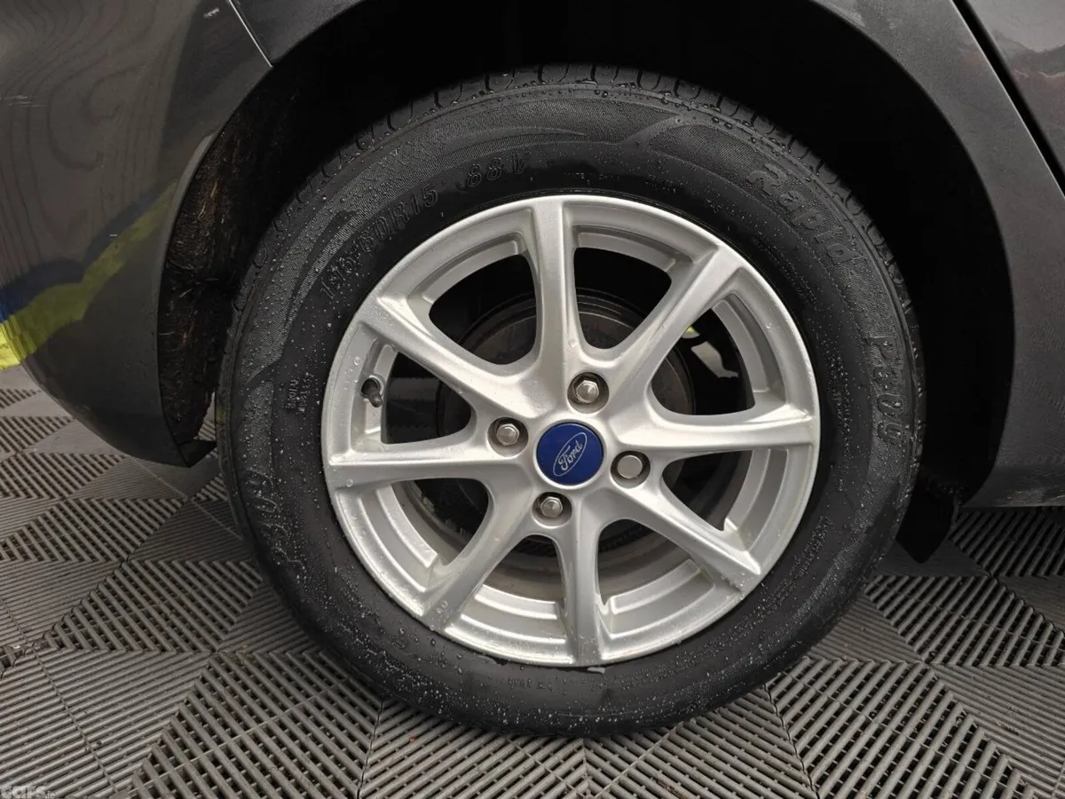 Ford Fiesta Hatchback, Petrol, 2018, Grey