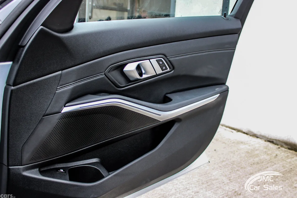 BMW 3-Series Saloon, Petrol Plug-in Hybrid, 2020, White