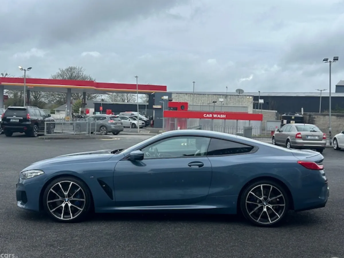 BMW 8-Series Coupe, Diesel, 2019, Blue